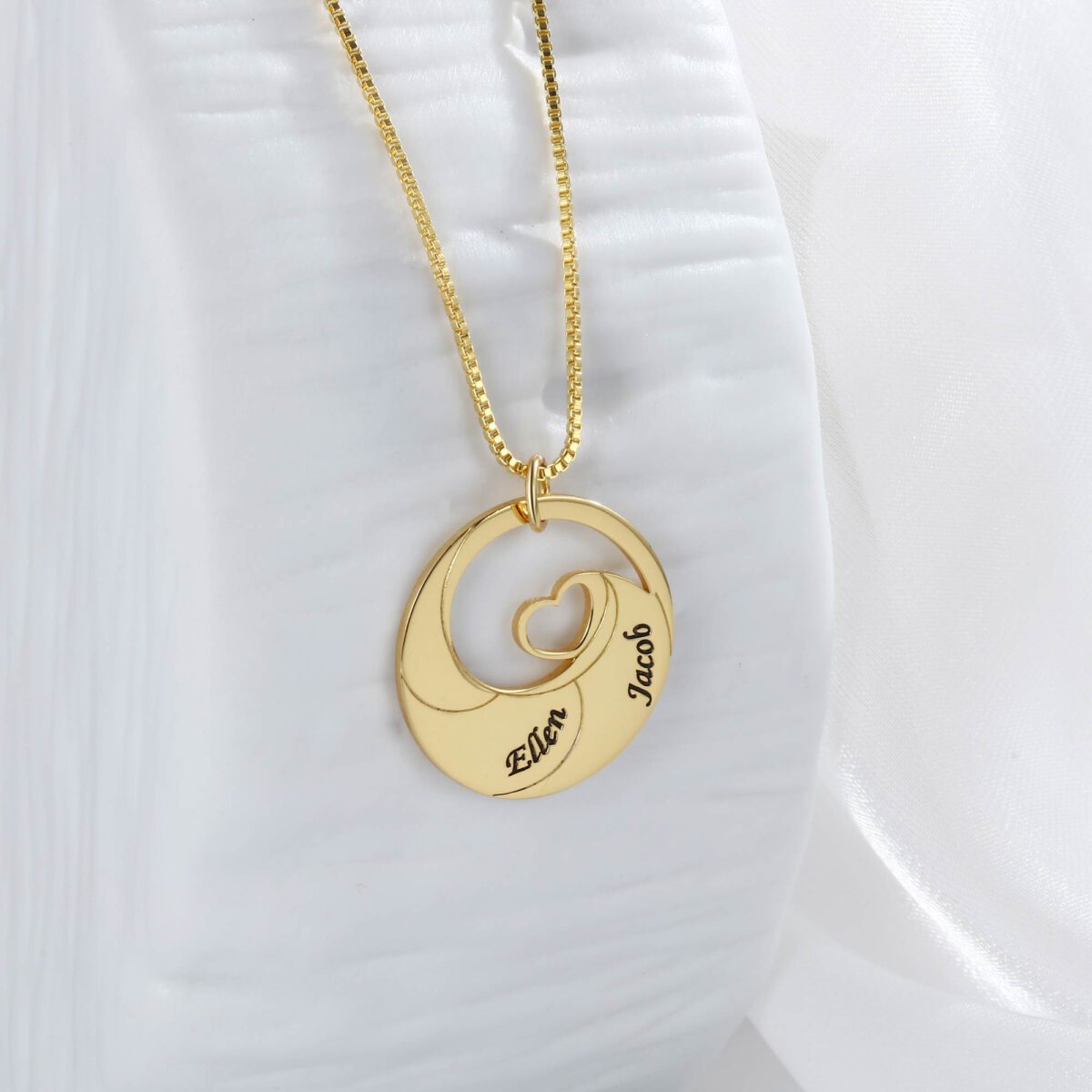 Gold Necklace For Mom With Kids Names