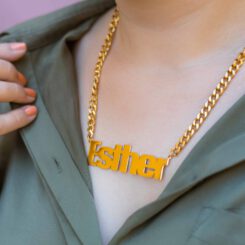 Large Gold Name Necklace Model