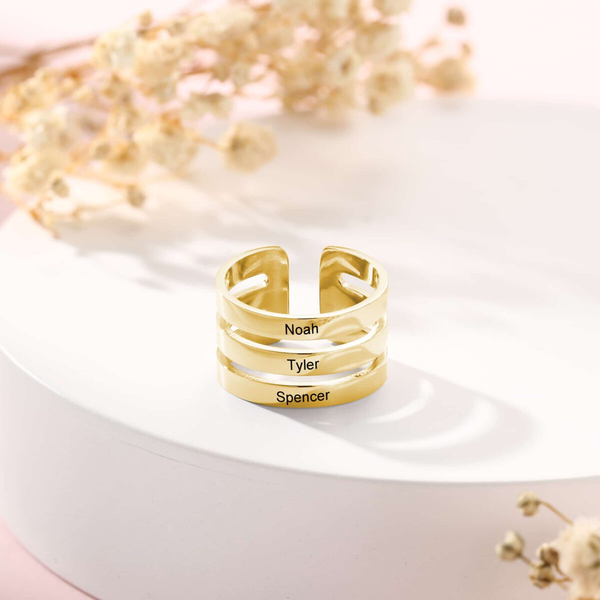 Personalized Ring For Mom Gold